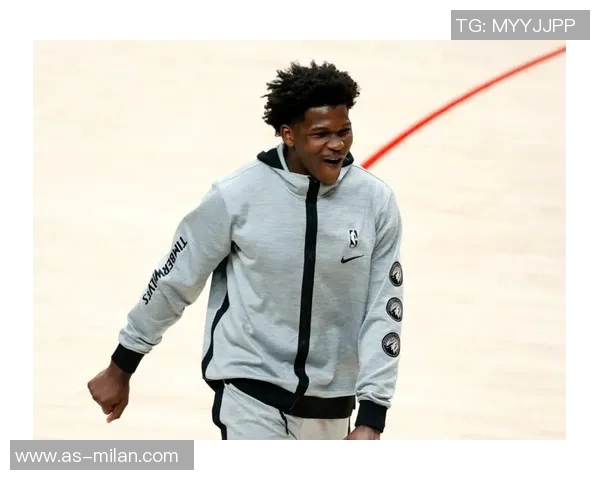 爱德华兹再度离场引发关注第三节后半段再次返回更衣室情况堪忧